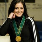 dominique-moceanu-gold medal