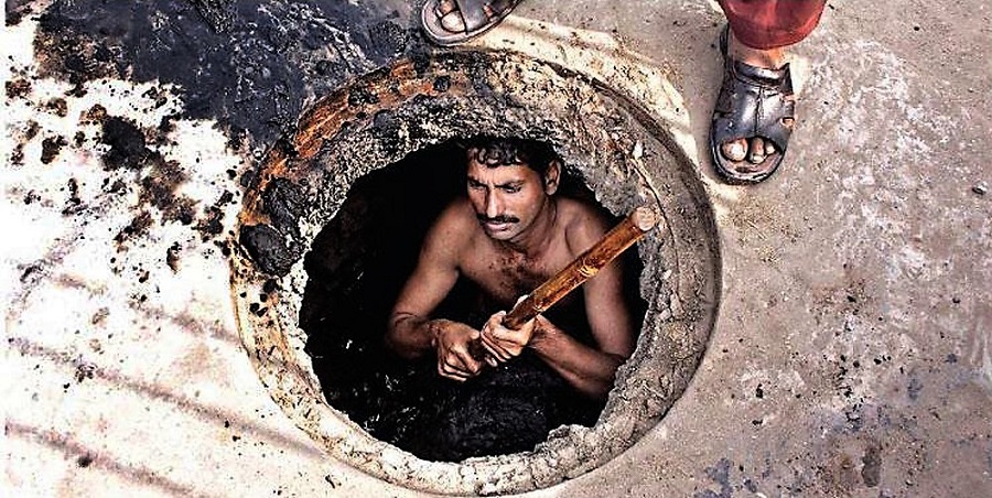 Pakistani ad for sewer cleaners: Only Christians need apply | God Reports